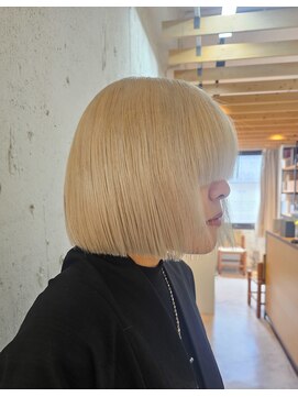 エイト 福岡天神店(EIGHT fukuoka) ペールベージュ