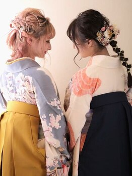 コム(com by neolive)の写真/【袴着付け+ヘアセット￥14300】お着物に合わせた上品なヘアセットで誰よりも可愛く☆草加駅徒歩1分
