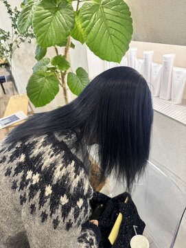 ウタリ(utari) ネイビーグレージュ【難波 桜川/ケアブリーチ】