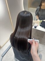 オリバイオハナ(Oli by ohana)&nbsp;後ろ姿まで美しく見える、まとまりストレート♪