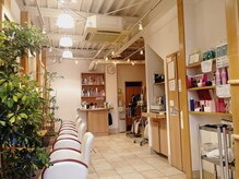 ヘアスタジオピースフルの雰囲気（皆様のご来店をお待ちしております。）