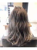 ハイライトたっぷりホワイトベージュ hair make addict