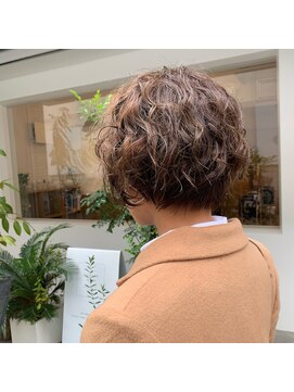 ツバメ ヘアー(TSUBAME HAIR) ショートパーマ