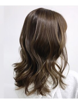 ステアケース 武蔵小杉店(stair:case) 【助川】脱白髪染め/ハイライト/20代30代40代ヘアスタイル