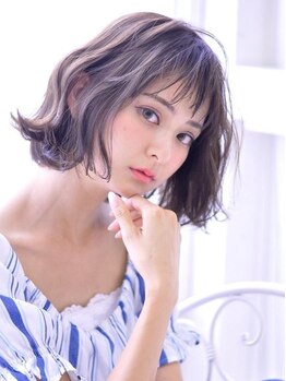 オーストヘアーモニカ 梅田茶屋町2号店(Aust hair Monica)の写真/【阪急梅田1分/NU茶屋町すぐ】大人可愛いを叶えてくれるデザイン性抜群のショート,ボブスタイルが大好評♪