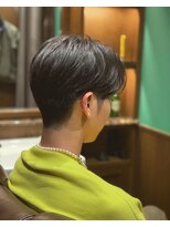 プレミアムバーバー 原宿店(PREMIUM BARBER produce by HIRO GINZA) センターパート　原宿／バーバー／理容室／床屋