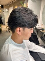 ティダスマイル(tida smile)&nbsp;センターパート刈り上げツーブロックショートメンズカット