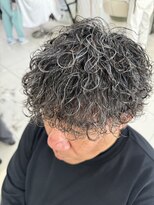 クオリス 赤塚店(QUALIS)&nbsp;波巻きパーマツーブロックマッシュハイライトツイストスパイラル