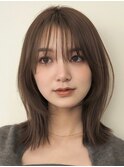 顔周りレイヤーカットグレージュカラーくびれボブベージュカラー