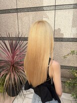 フラット(flat) ２０代３０代ハニーブロンド/小顔/髪質改善