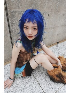 レコ 渋谷(LECO) ブルーネオンブルーロングレイヤーシャギーカット