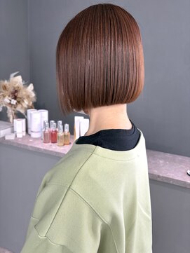 アレン(Alen) ぱっつんボブ