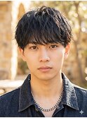 ラウンドマッシュメンズショート無造作束感ナチュラルもてる眉毛