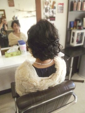 ヘアセットサロンエッジ(Edge) 結婚式お呼ばれゆるゆるシニヨン