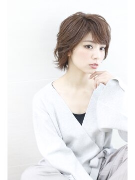 オーロ(ORO) 大人綺麗な外ハネショート