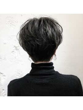 ジェナ(Jena) メタリックブルージュ×ショートマッシュ