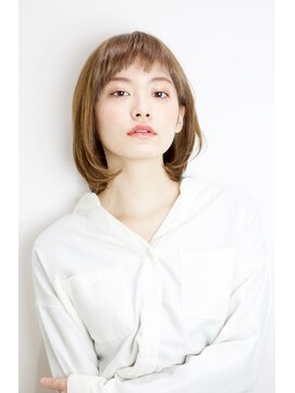 レンジシ オモテサンドウ(RENJISHI omotesando) 3Dカラーのベージュアッシュヘルシーレイヤー　《RENJISHI》