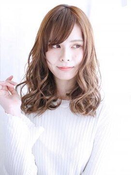 ヘアメイク ナル(hair make nalu) 長め下ろしバングのミックスカール