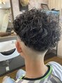 アールズ ヘア(R's hair) 強めのパーマとスキンフェードで男らしさ◎印西/千葉ニュー