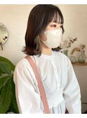 ベージュイヤリングカラー