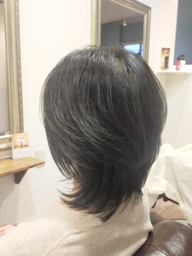 ヘアー グリーン(hair green) 30代40代50代/ミディアムウルフレイヤー/おしゃれ女子ウルフヘア