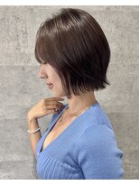 アンダーバーホワイト(_WHITE)&nbsp;大人可愛い20代30代40代ハイトーン小顔ショートボブ