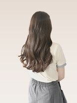 ハロウ&nbsp;透明感と透け感たっぷりベージュカラー×ロングスタイル