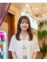 ココラー(COCOlar)&nbsp;「透けるグレージュ×小顔レイヤーで叶える、極上のツヤふわ髪」
