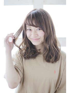 ゴッドハンド 横浜店 透けバングのミディアムミックスカール◎30代40代50代60代