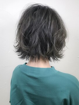 ウィロー(WILLOW) 【WILLOW 】外ハネ×ハイトーングレージュ(井下貴史)