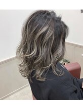 giselleにしかできない外国人風カラー