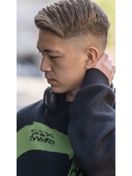 ドゥーアンジヘアー(dou-Ange hair) ミルクティーベージュ、フェードスタイル