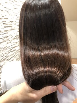 ブランシェ神領店 ツヤに注目☆髪質改善ストレート☆《高橋》