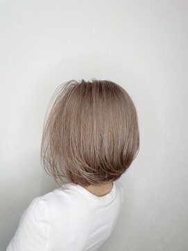 リアン(Lian) ☆前下がりショート！☆シアグレージュ