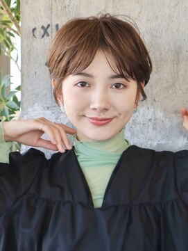 ロビー 表参道(ROBBY) センター分け／マッシュショート／アッシュベージュ／30代40代