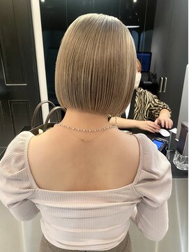 シータ(sheta) 【sheta/小林】ミニボブ ペールベージュ