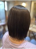 切りっぱなしボブ/オリーブブラウン