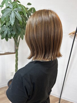 ヒビ(HIBI) あご下ボブ