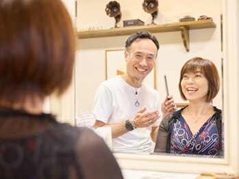 アムリッツ クティア(amrit ktia)の写真/オーガニック系の薬剤で理想の艶やかなカラーが叶う!あなたらしい「似合うグレイカラー」でオシャレに♪