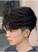 韓国へアカルマパーマワックスなしセンターパート黒髪ウルフ