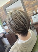 白髪ぼかしハイライトショート