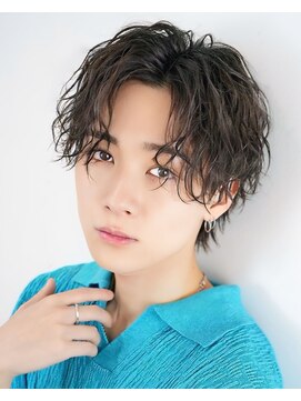 オーシャントーキョーウエスト 心斎橋 (OCEAN TOKYO WEST) ツイストスパイラル波巻きスパイラルパーマセンターパートウルフ