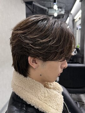 アイトーキョー 池袋(AI TOKYO) 毛流れセンターパートウルフ