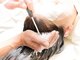 オンリエド ヘアデザイン(ONLIed Hair Design)の写真/《スパで始めるエイジングケア》真の髪質改善は土台の改善から◎乾燥の悩みに頭皮も心も潤うケアが嬉しい♪