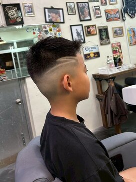 スキンフェード×バリアート