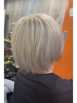 ナインプラス(NINE+) ホワイトシルバー