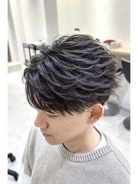 アイトーキョープラスシー 横浜(AI TOKYO+Sea) 横浜/高島町/フェザーパーマ/毛流れパーマ/センターパート