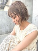 ハイトーングレージュ