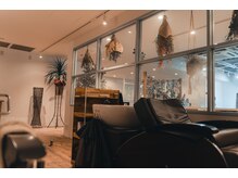 Men's GALL【メンズ ガル】の雰囲気（首が疲れないフルフラットのシャンプー台使用☆【メンズ/Men's】）