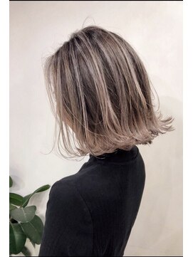 ヨッカ(YOCCA) ボブ×ハイライトグラデーション